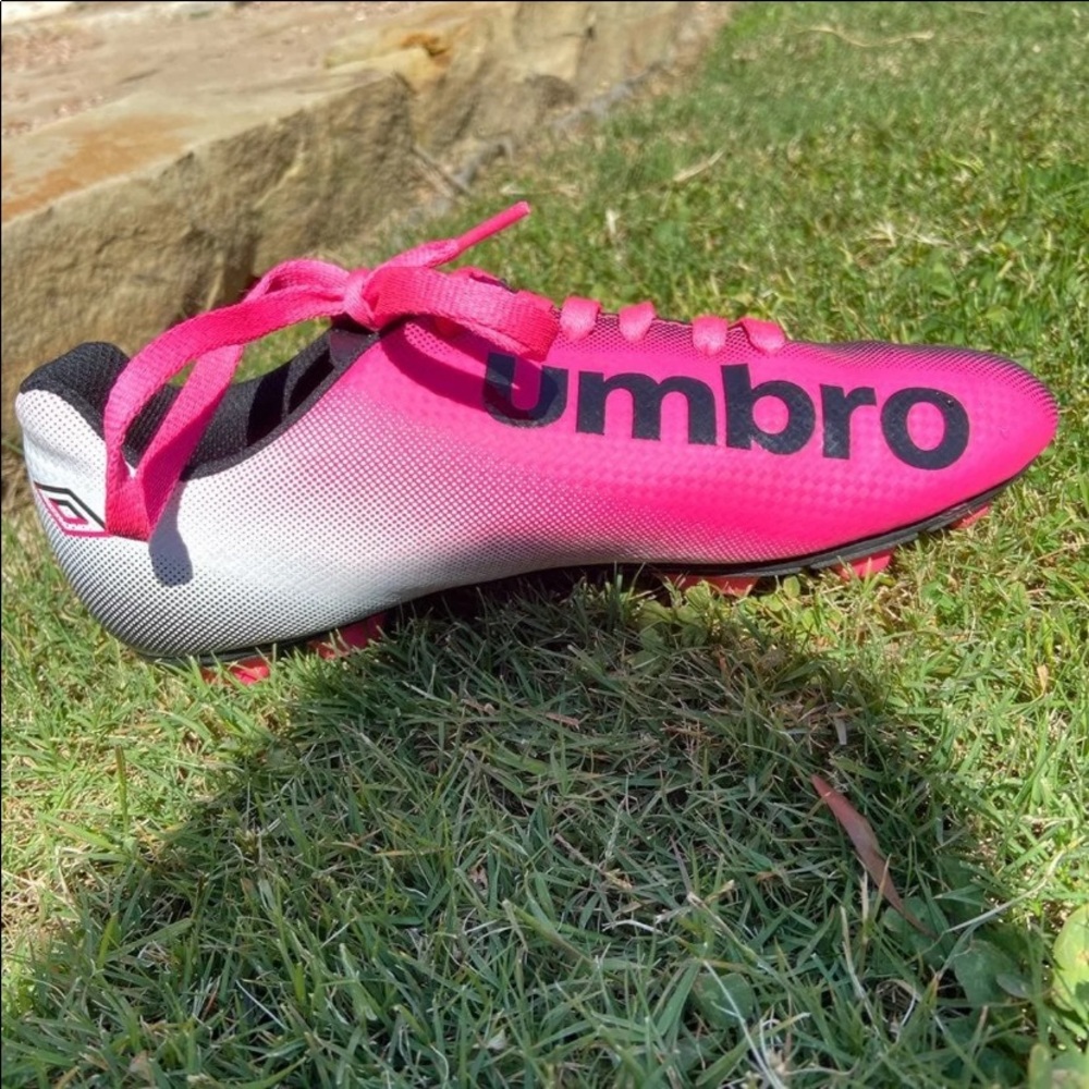 Soccer cleats